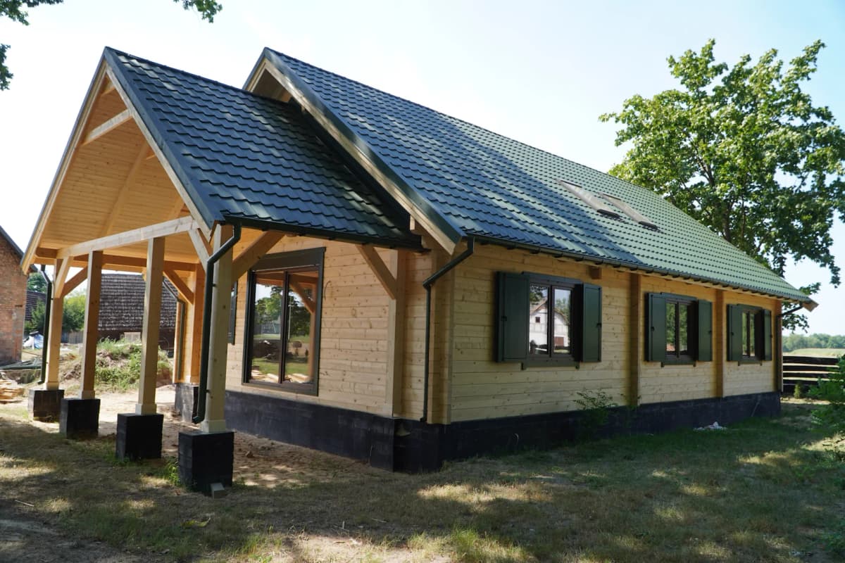 Green House – back left view