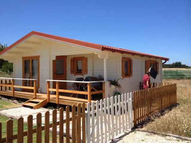 Lodge 2-bedroom timber cottage – exterior