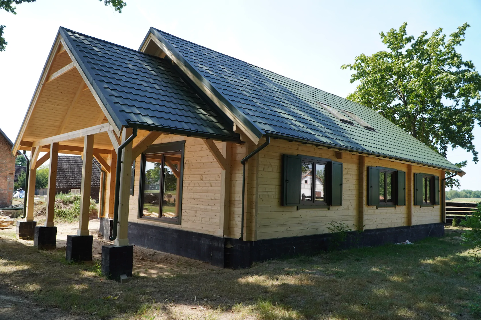 How to Heat a Garden Timber Cabin in the UK: Cheapest Practical Options Explained